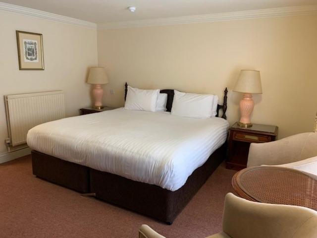 Orton Hall Hotel & Spa 피터버러 외부 사진